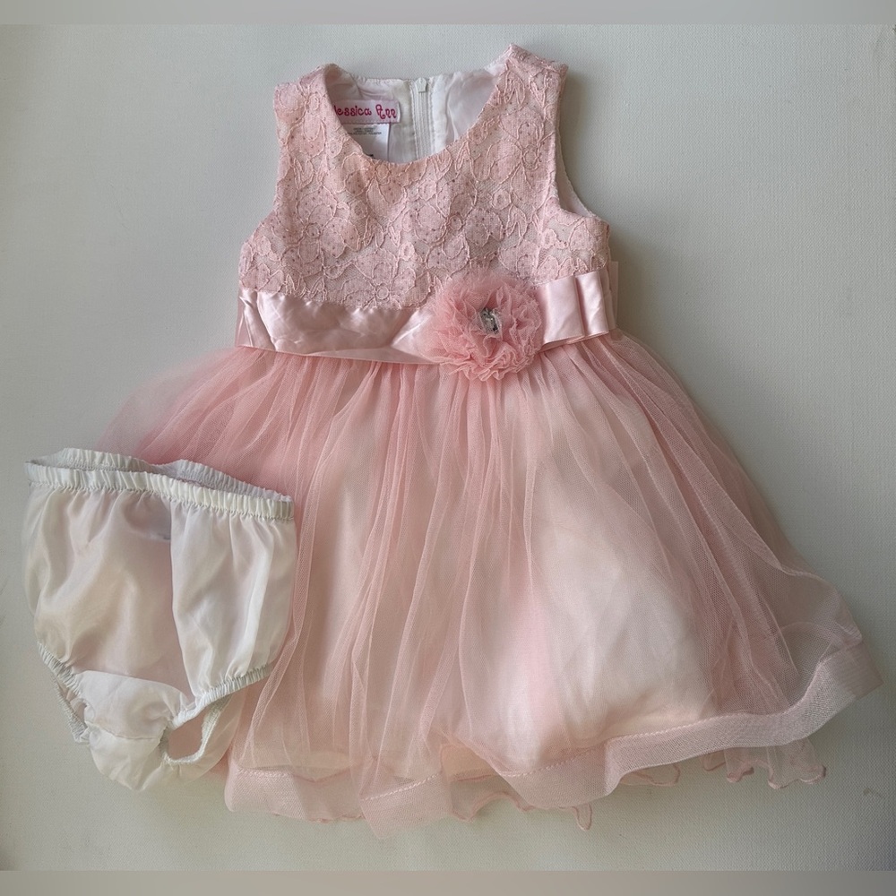 Jessica Ann baby girl's dress with matching bloomers is light pink.  Size 18M.